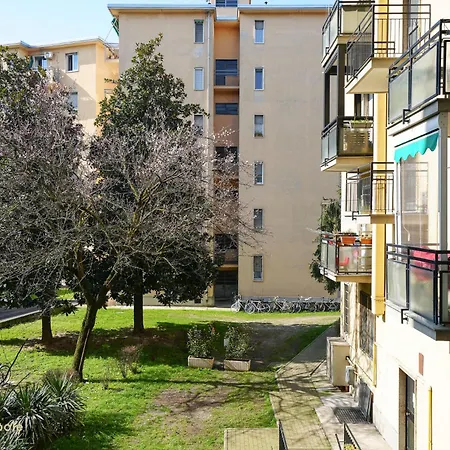 Linate Airport House Милан